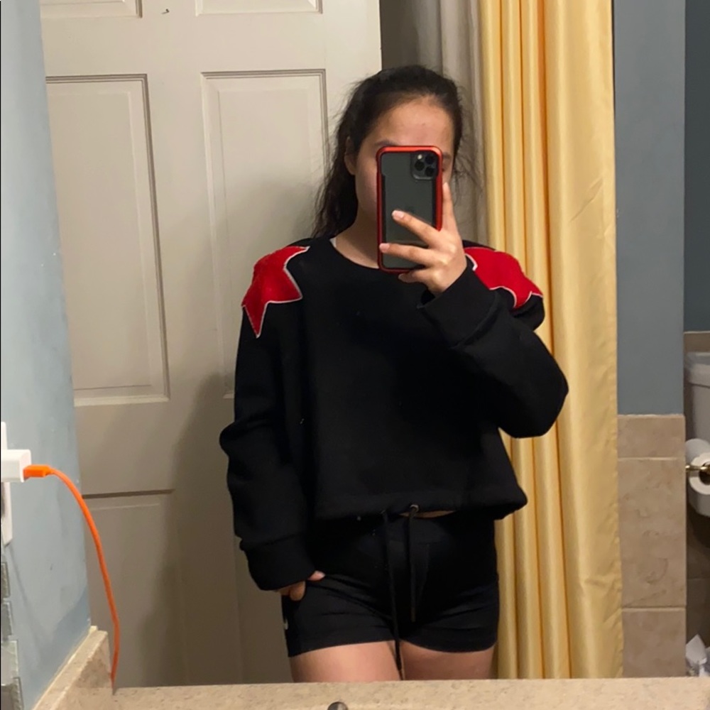Lea and viola cropped sweatshirt
